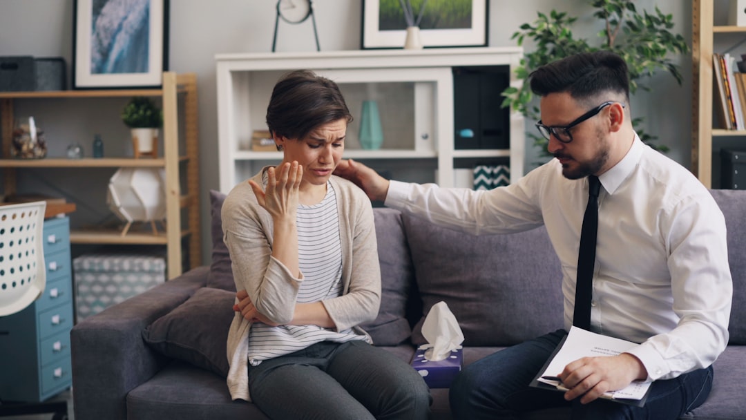 Attorney meeting with an injury victim during a truck accident case consultation